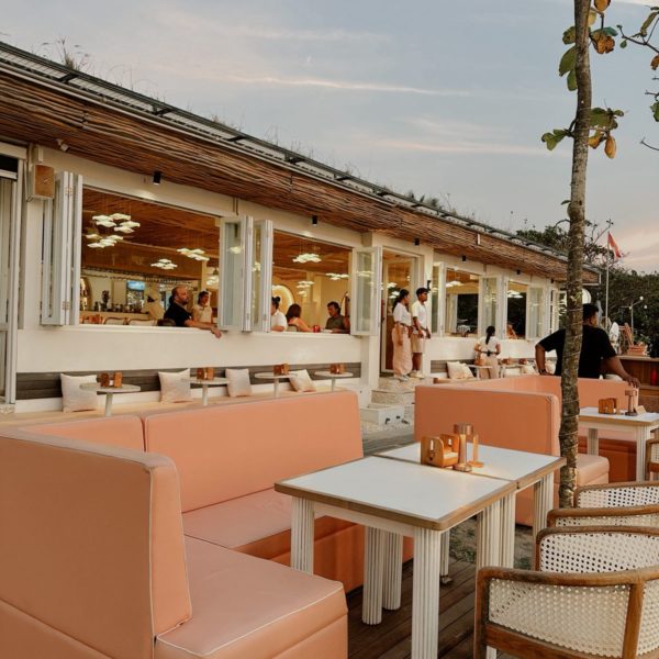 Lokal Beach House（ローカルビーチハウス）